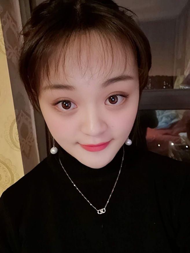 万巧，项目主管，从事人力资源3年，协助主管从事项目维护，负责区域招聘、入离职办理，人事档案管理，健康证、体检，员工日常维护及答疑。