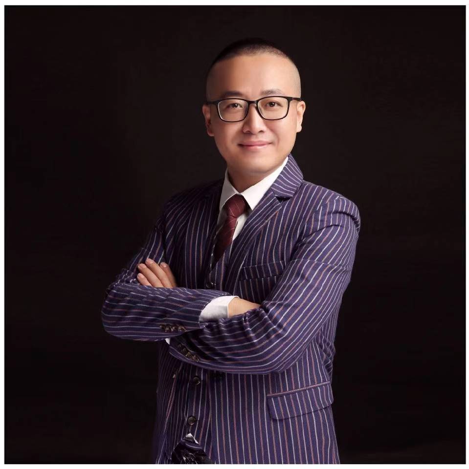 孙鹏程先生，特约指导顾问，“莱特瑞尔”品牌、“桂福茗茶”品牌创始人，支部书记、中共党员，大兴产业行业协会秘书长，对企业管理、品牌塑造有丰富的经验及独特的见解。