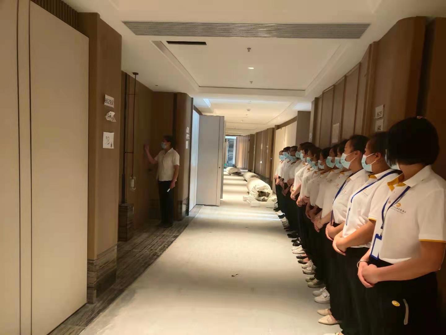 某五星级酒店礼仪培训现场